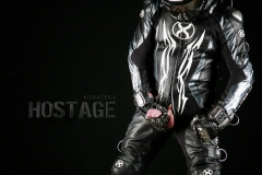 hostage-race-suit-002