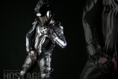 hostage-race-suit-005